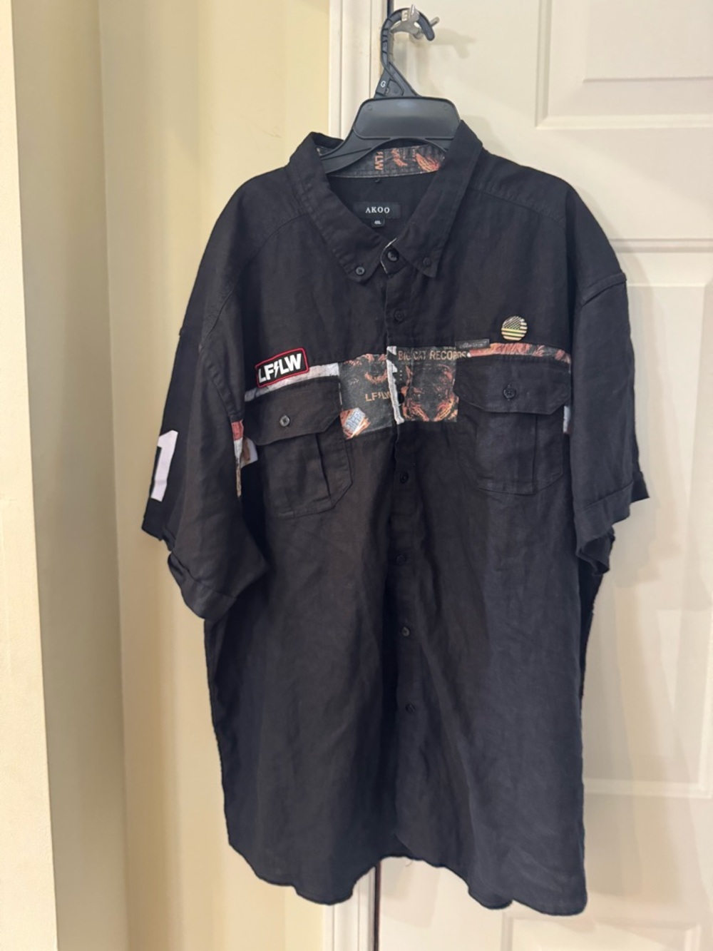 AKOO Black Short-Sleeve Button-Up Shirt with‎ Graphic Trim 4xl